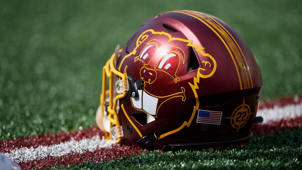 Drzewiecki's field goal as time expires lifts Minnesota past No. 15 Iowa, 13-10 — WCCO Sports — Gopher, Cupertino Sports news