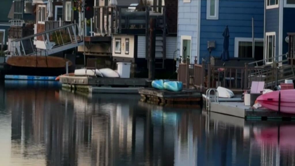 Record high tides putting Sausalito house boat community in precarious position — Cupertino Technology news