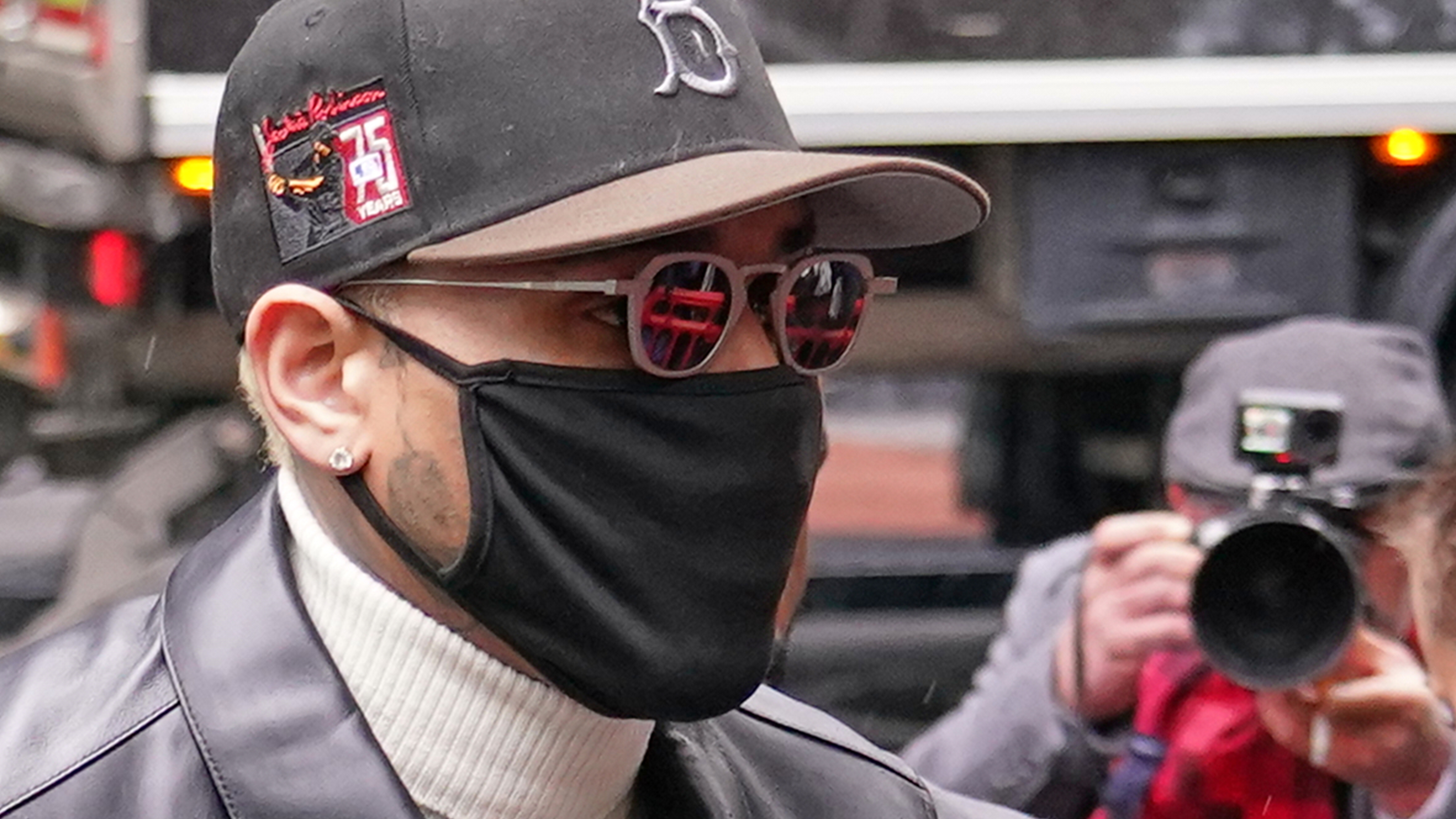 Chris Brown avoids prison time for brawling at a London nightclub

       — ABC 7 Bay Area, Cupertino Community news