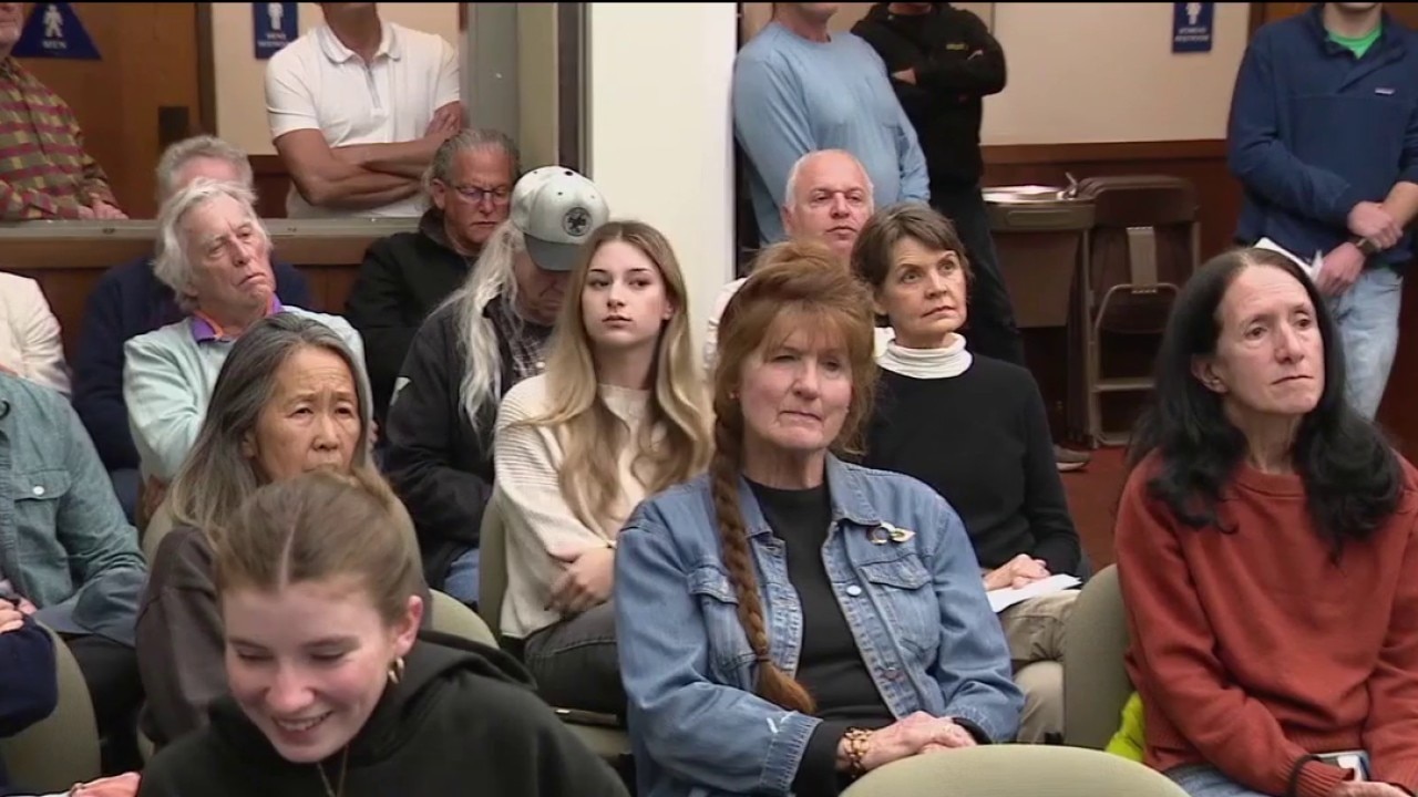 San Anselmo considers ban on all tobacco products  — KTVU FOX 2 Bay Area, Cupertino Community news