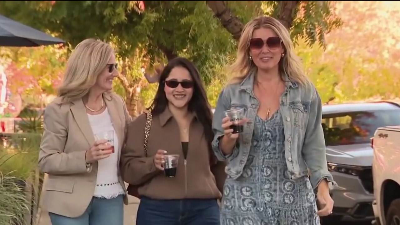 Yountville launches Napa Valley's first open-container entertainment zone — KTVU FOX 2 Bay Area, Cupertino Community news